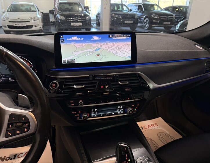 BMW Řada 5 Kombi 3,0 l 210 kw