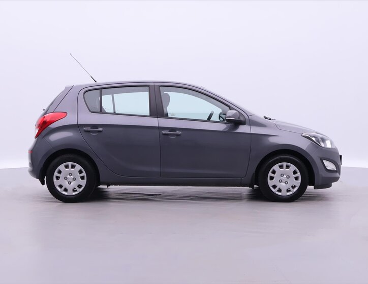 Hyundai i20 8