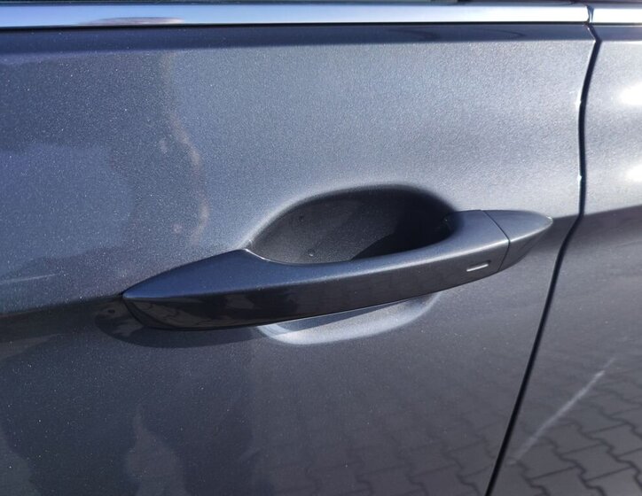 Volkswagen Passat Kombi 2,0 l 176 kw