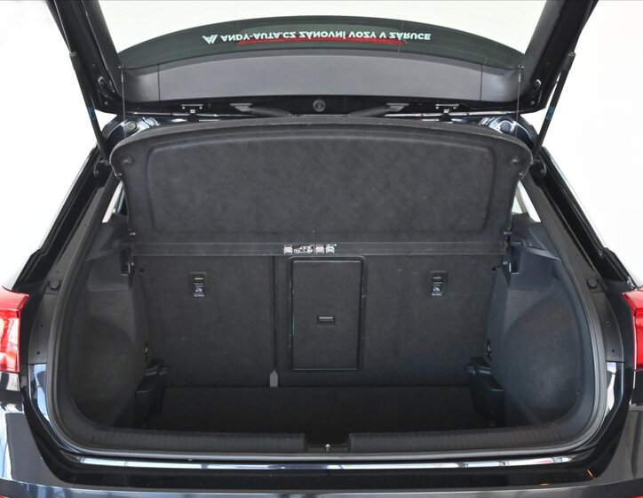 Volkswagen T-Roc SUV 1,6 l 85 kw