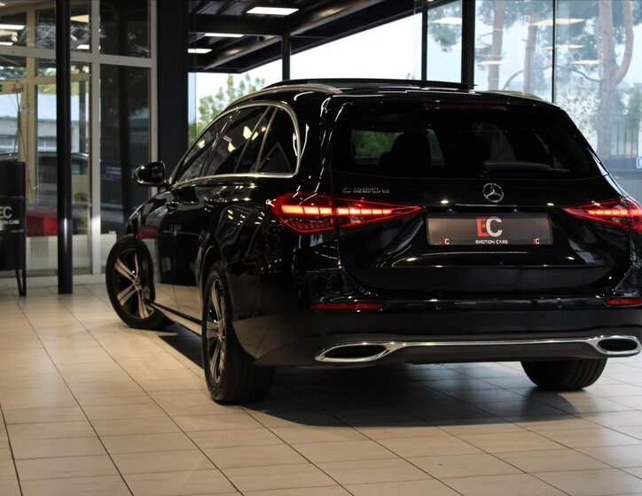 Mercedes-Benz Třídy C Kombi 2,0 l 147 kw