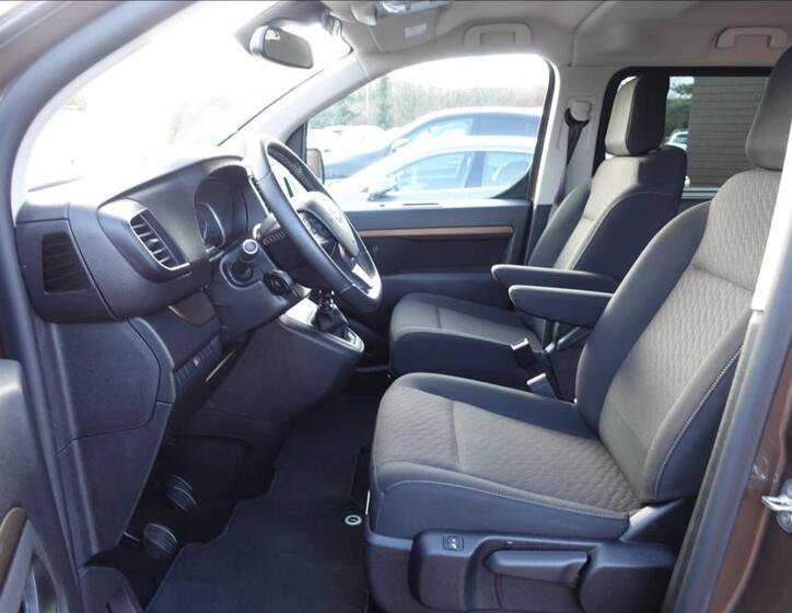 Toyota ProAce Verso 10