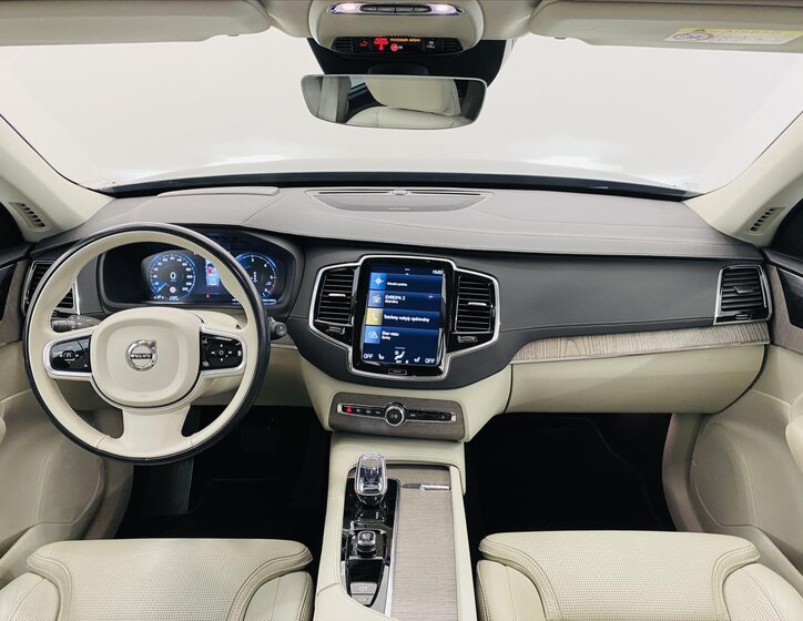 Volvo XC90 SUV / Terénní 2,0 l 173 kw