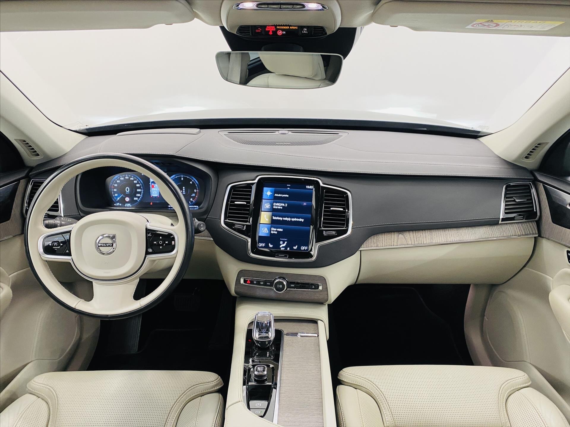 Volvo XC90 SUV / Terénní 2,0 l 173 kw