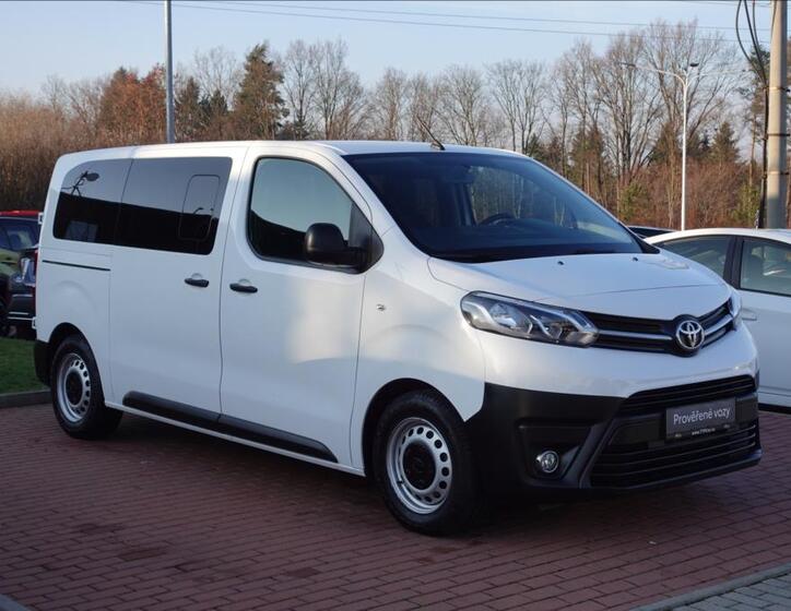 Toyota ProAce Verso 3