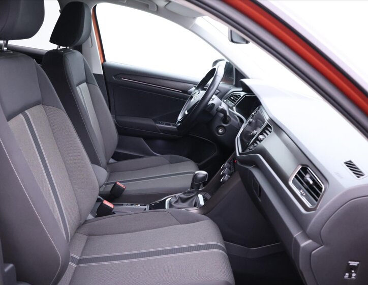Volkswagen T-Roc SUV / Terénní 1,5 l 110 kw