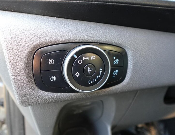 Ford Transit Custom Ostatní 2,0 l 77 kw