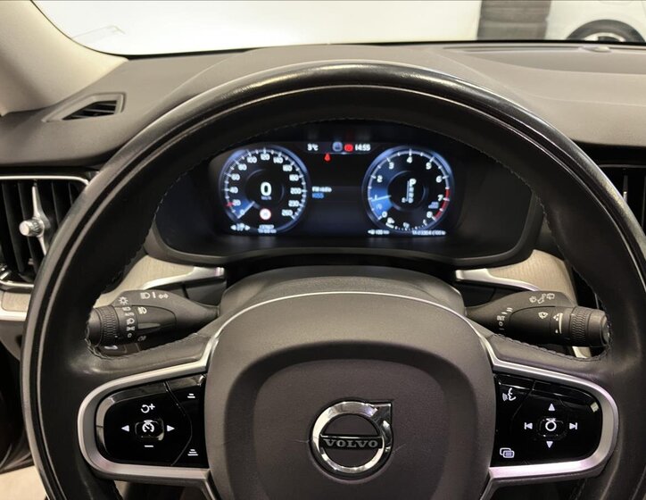 Volvo V60 Kombi 2,0 l 184 kw