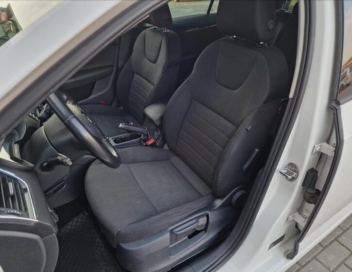 Škoda Octavia Sedan / Limuzína 2,0 l 110 kw