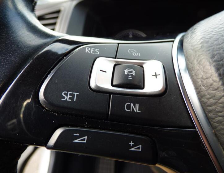 Volkswagen Caravelle 14