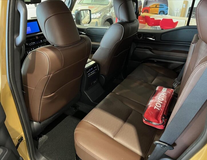 Toyota Land Cruiser 14