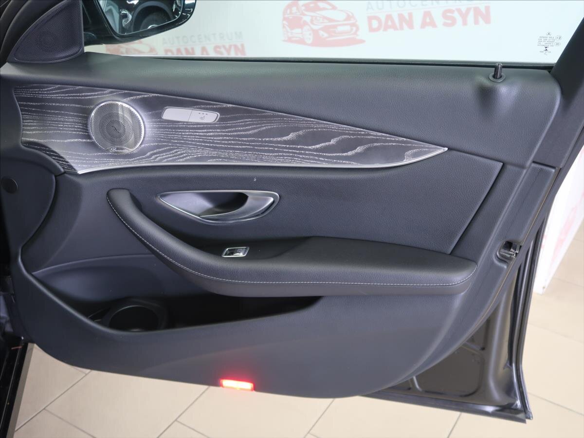 Mercedes-Benz Třídy E Kombi 2,0 l 143 kw