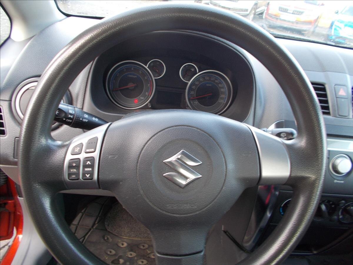 Suzuki SX4 Hatchback 1,6 l 88 kw