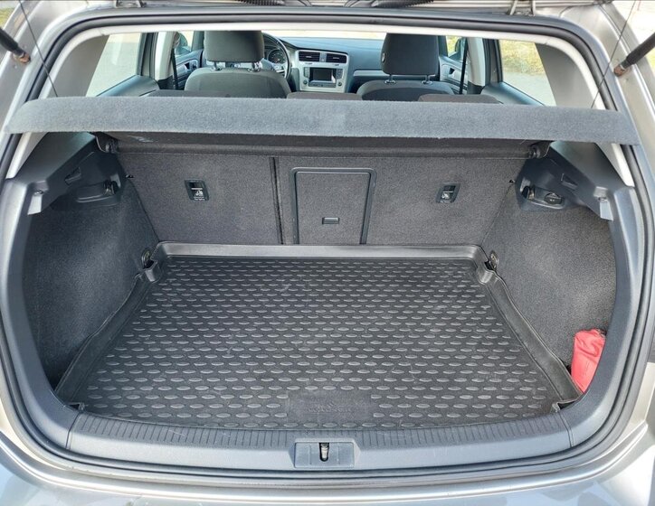 Volkswagen Golf Hatchback 1,2 l 81 kw