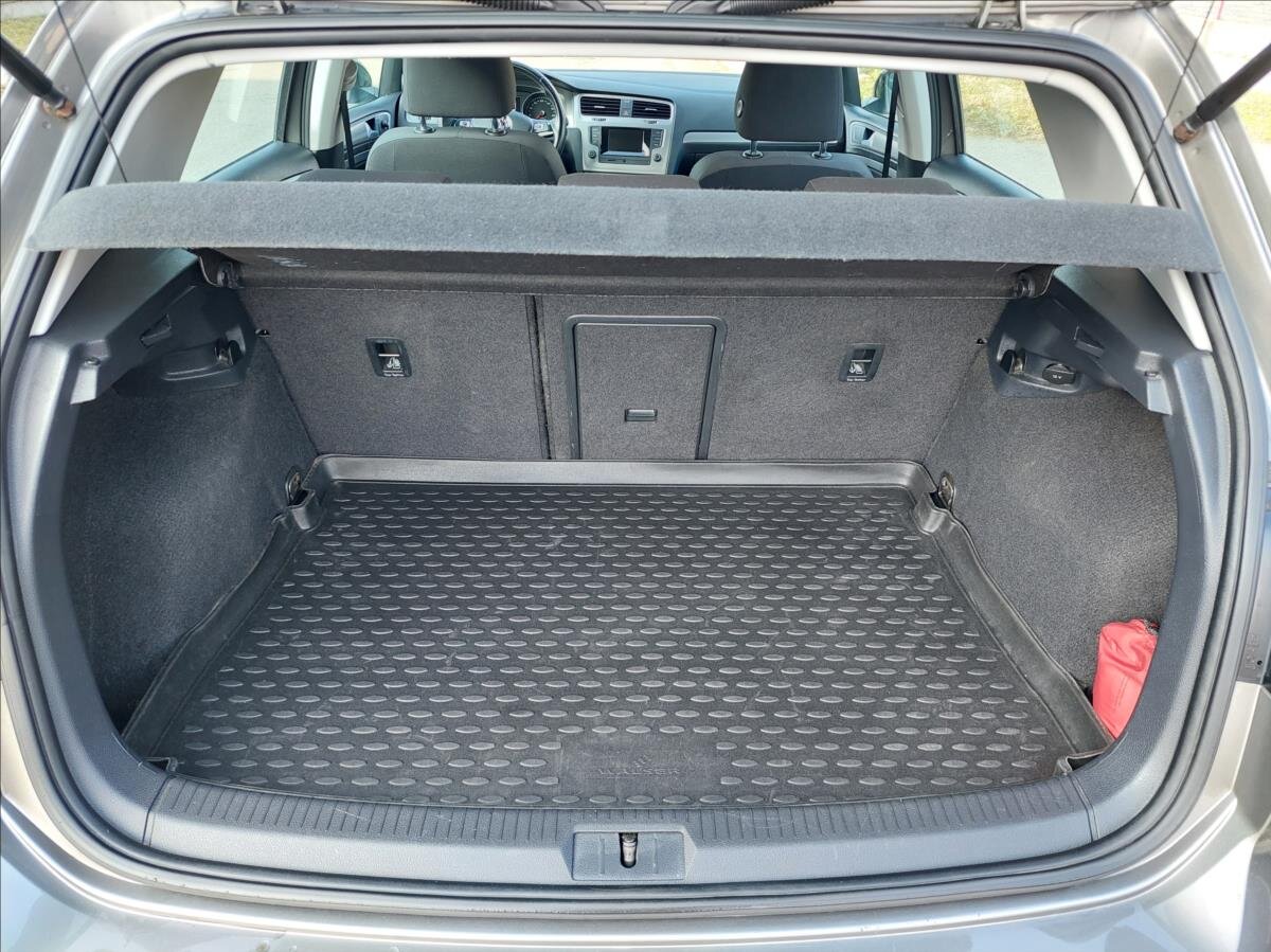 Volkswagen Golf Hatchback 1,2 l 81 kw