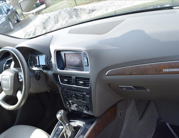 Audi Q5 SUV / Terénní 2,0 l 105 kw