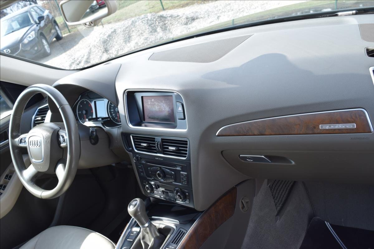 Audi Q5 SUV / Terénní 2,0 l 105 kw