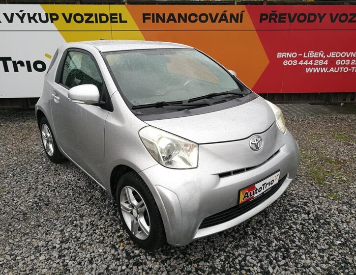 Toyota iQ Kupé 998,0 50 kw