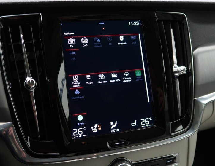 Volvo S90 Sedan / Limuzína 2,0 l 173 kw