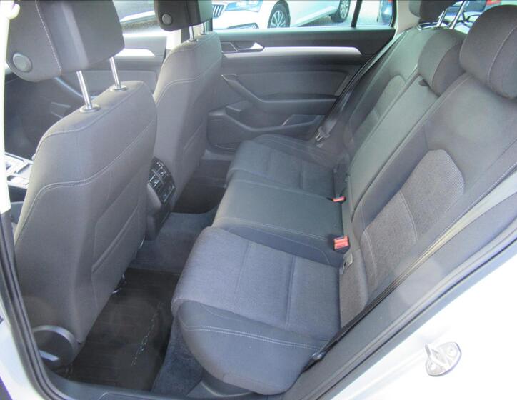 Volkswagen Passat 21