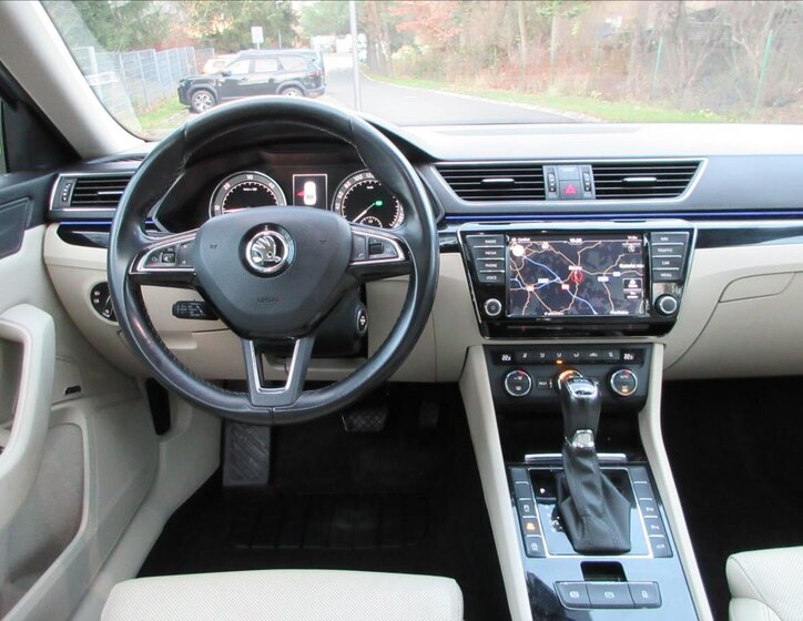 Škoda Superb 18