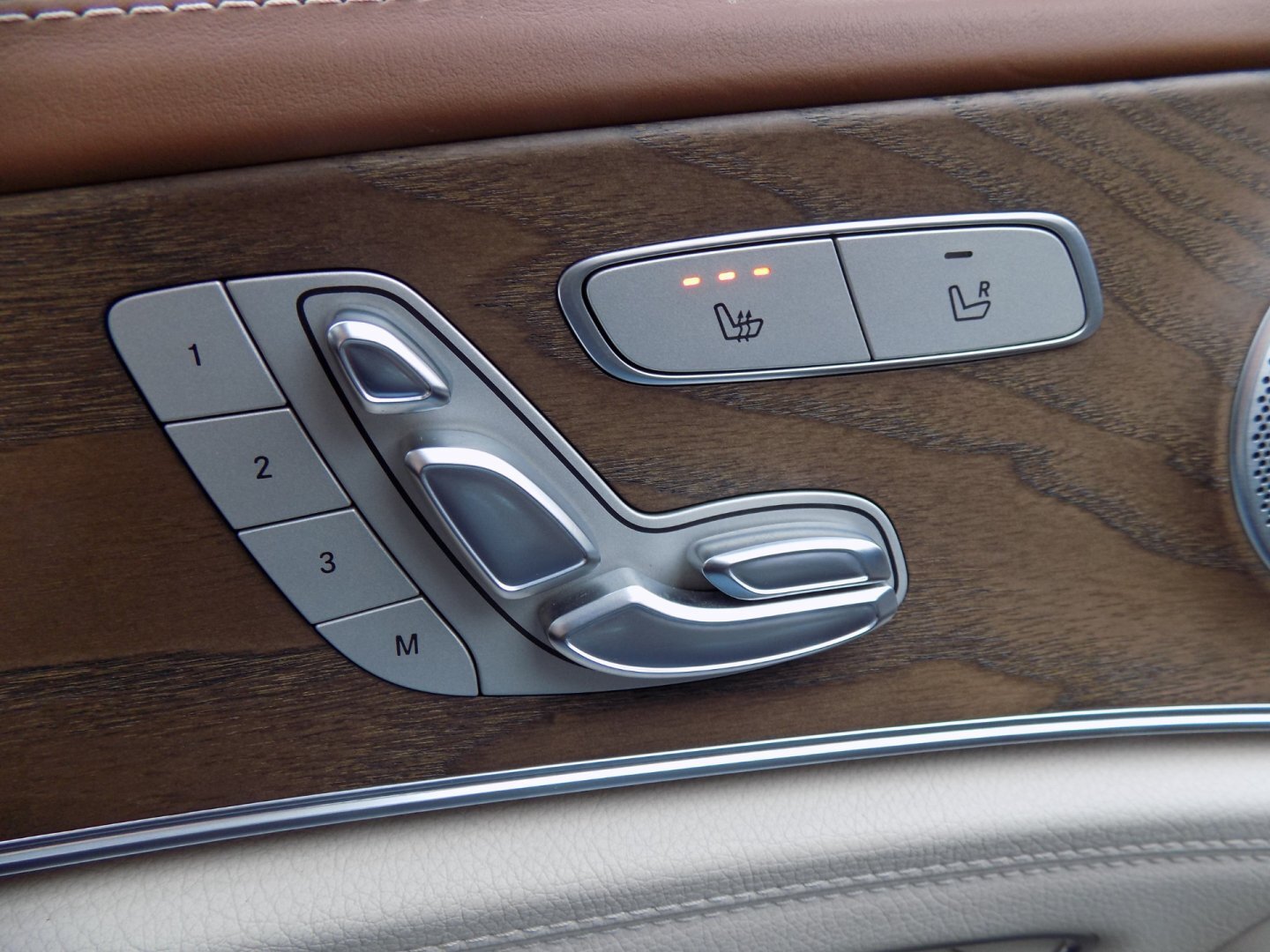 Mercedes-Benz Třídy E Sedan 2,0 l 143 kw