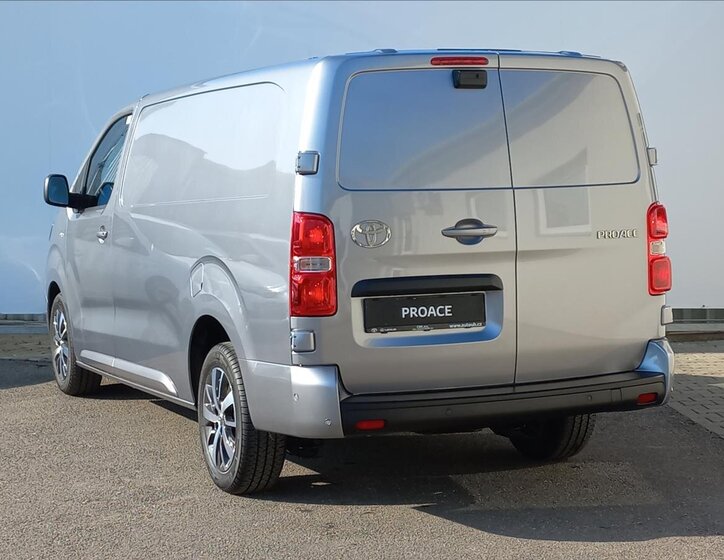 Toyota ProAce VAN-Minibus 2,0 l 130 kw