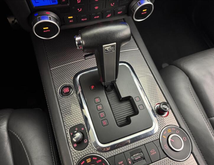 Volkswagen Touareg 20