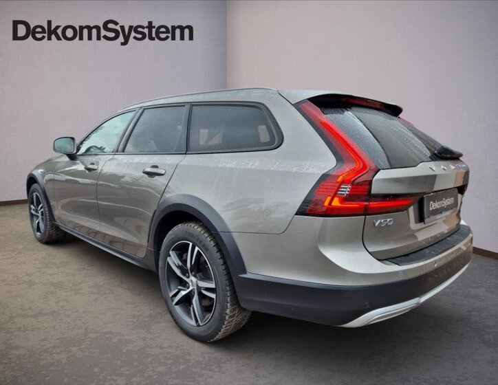 Volvo V90 Kombi 2,0 l 145 kw