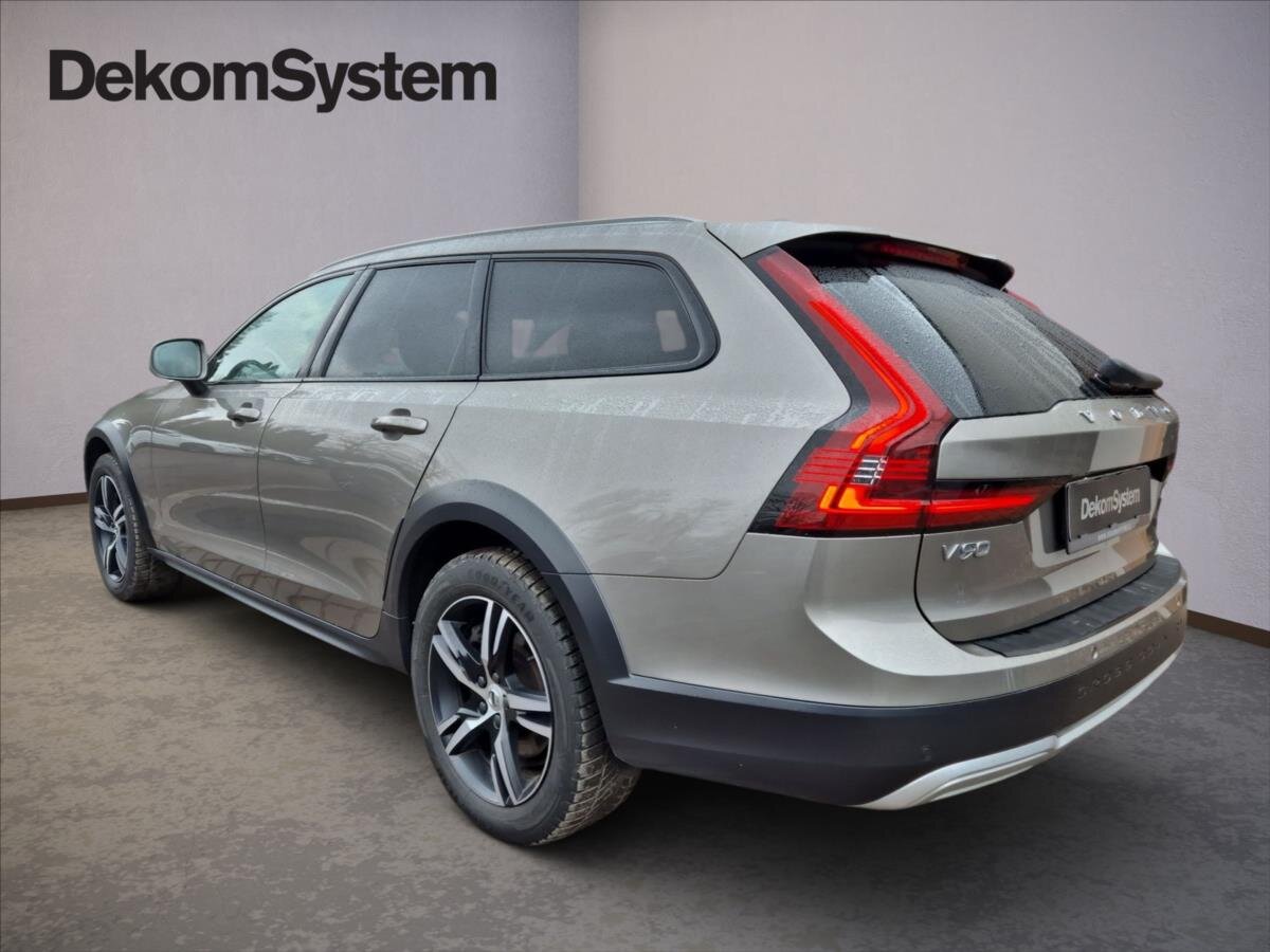Volvo V90 Kombi 2,0 l 145 kw