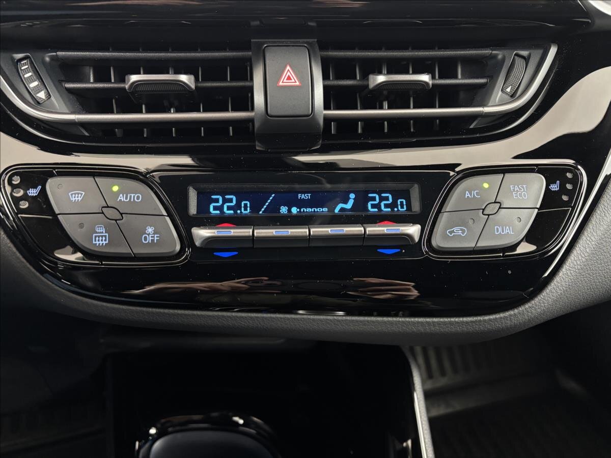 Toyota C-HR SUV / Terénní 2,0 l 135 kw