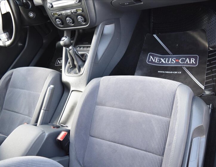 Volkswagen Golf Kombi 1,6 l 75 kw