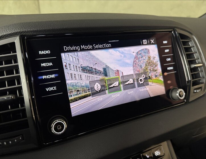 Škoda Karoq SUV 1,5 l 110 kw