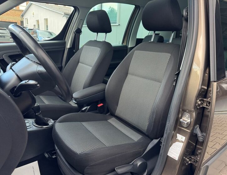 Škoda Roomster MPV 1,2 l 63 kw