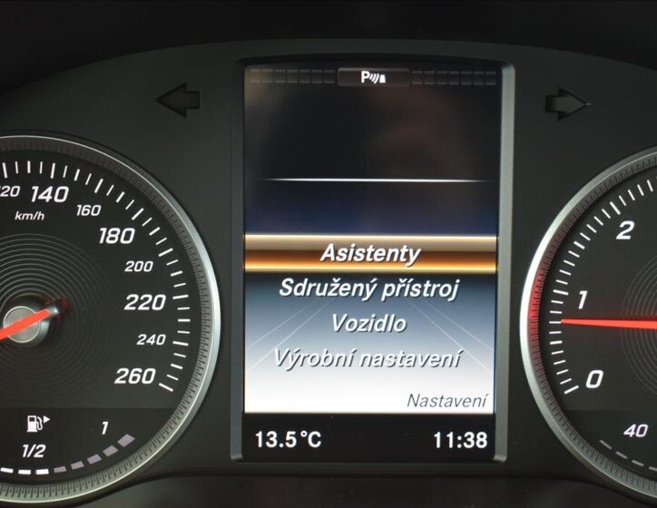 Mercedes-Benz Třídy C Sedan / Limuzína 2,1 l 125 kw