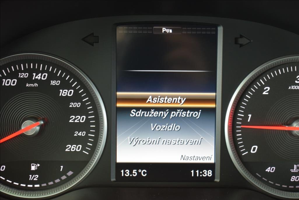 Mercedes-Benz Třídy C Sedan / Limuzína 2,1 l 125 kw