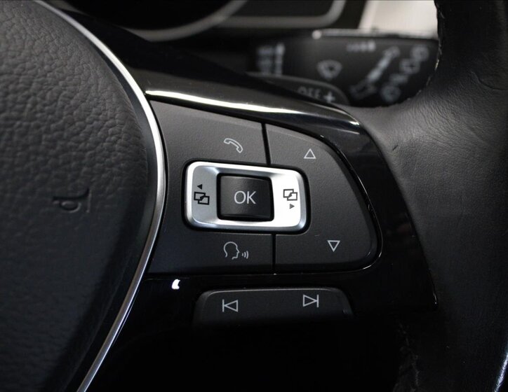 Volkswagen Passat Kombi 2,0 l 140 kw