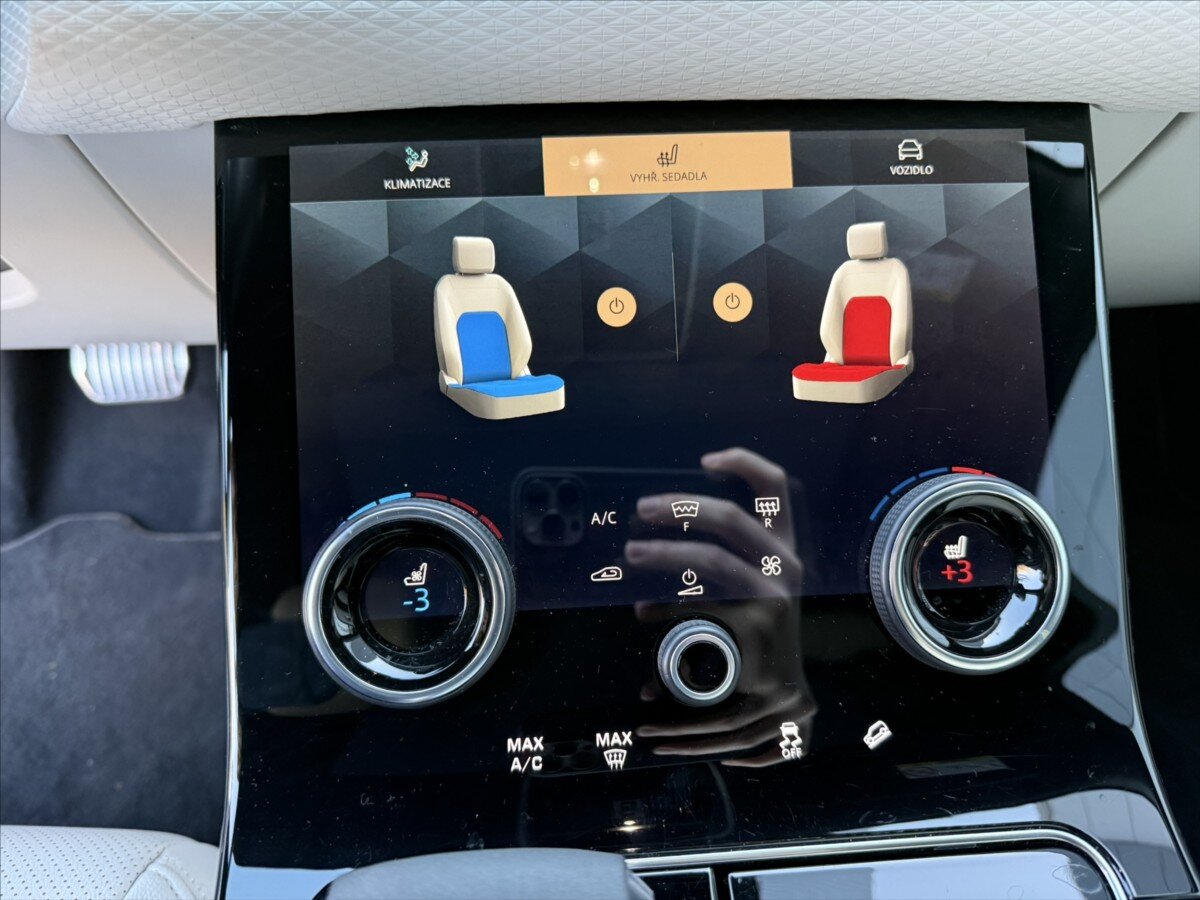 Land Rover Range Rover Velar SUV / Terénní 2,0 l 184 kw