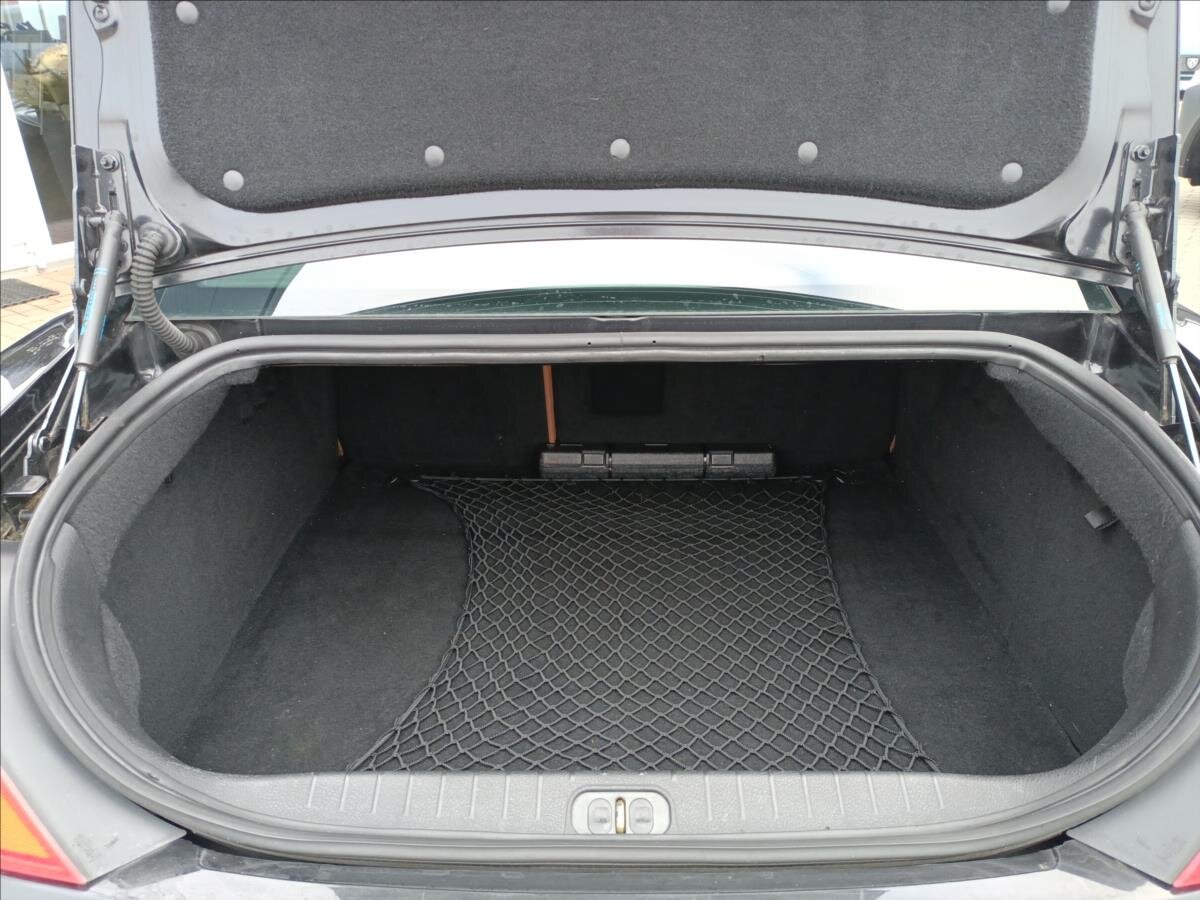 Peugeot 407 Kupé 2,7 l 150 kw