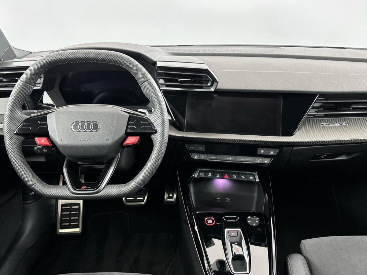 Audi RS 3 Sedan / Limuzína 2,5 l 294 kw