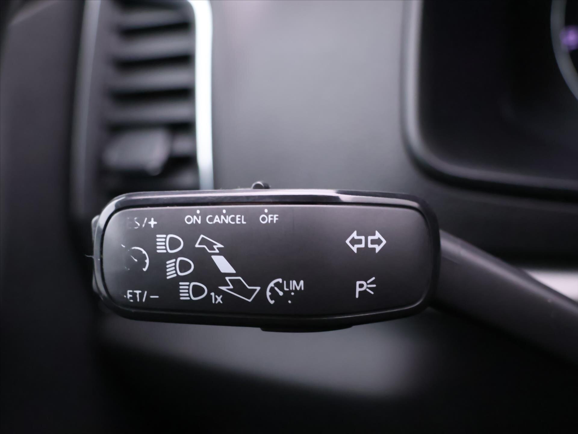 Škoda Karoq SUV / Terénní 1,5 l 110 kw