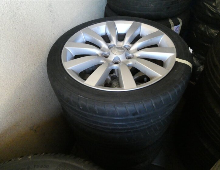 Mitsubishi Lancer Hatchback 1,8 l 105 kw