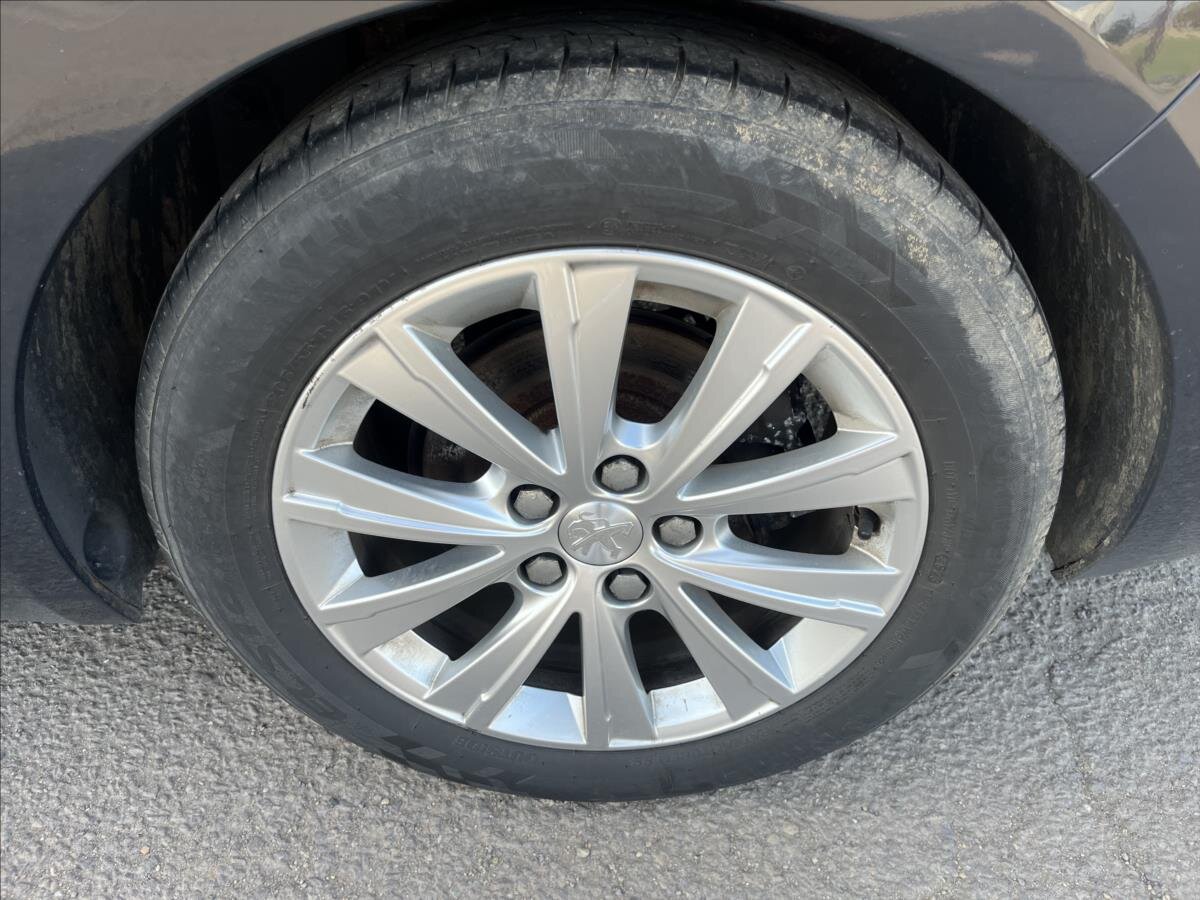 Peugeot 308 Kombi 1,5 l 96 kw