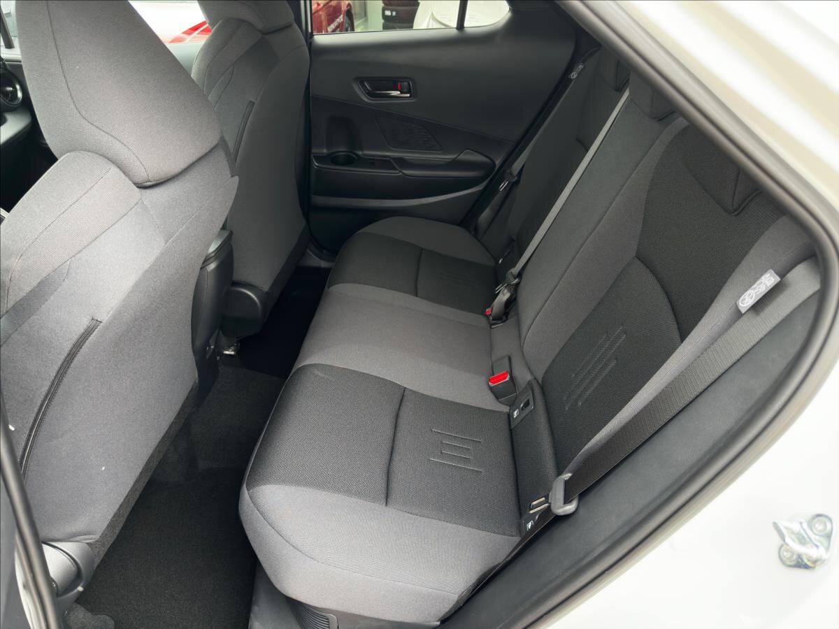 Toyota C-HR Hatchback 1,8 l 72 kw