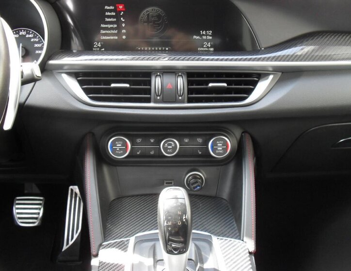 Alfa Romeo Stelvio SUV / Terénní 2,9 l 375 kw