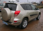Toyota RAV4 Kombi 2,0 l 112 kw