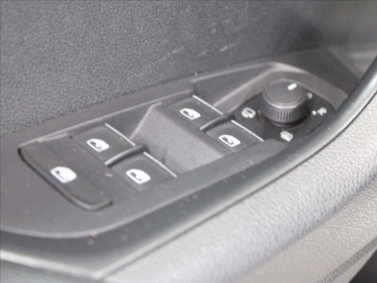 Škoda Karoq SUV / Terénní 2,0 l 110 kw