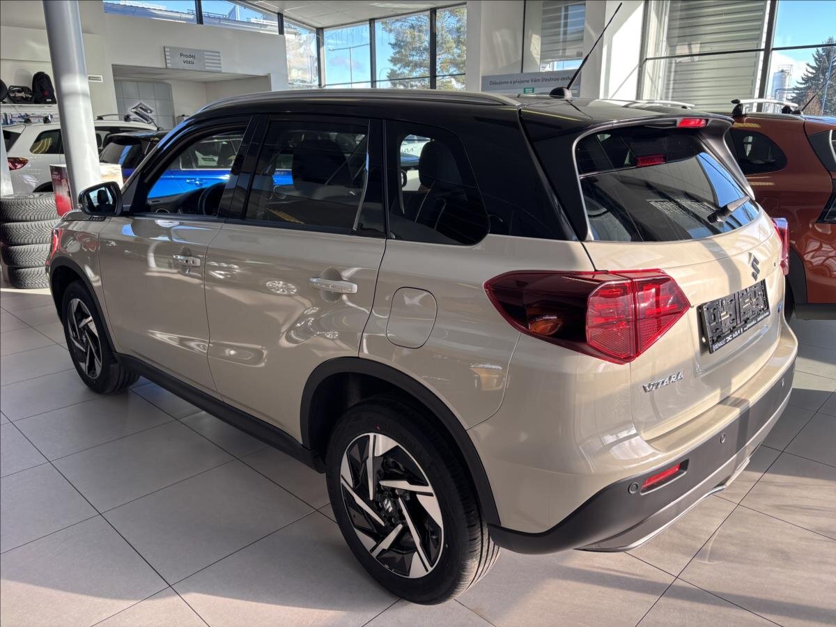 Suzuki Vitara SUV / Terénní 1,4 l 81 kw