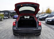 Mercedes-Benz GLA 12