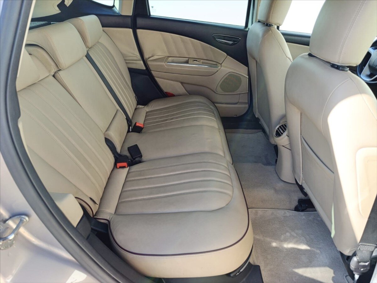 Lancia Delta Hatchback 1,6 l 88 kw